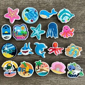 Jibbitz. Take Me to the Beach! Ocean Adventure. Set of 19. Crocs & similar. 🐙🪼🐬
